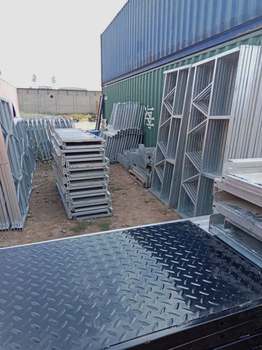 Строительная люлька фасадная