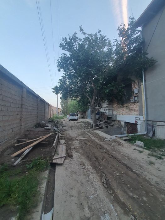 Хасанбойда 3 сотих уй сотилади
