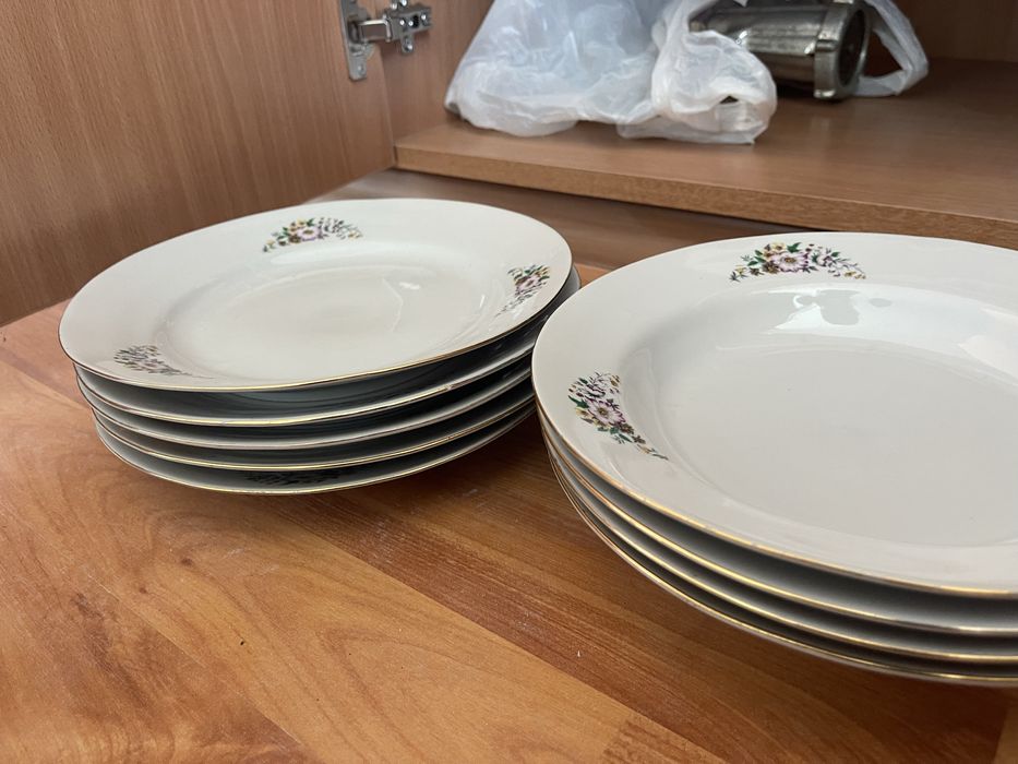 Комплект керамични чинии