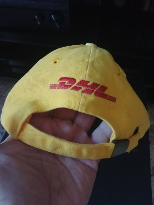 Продаю мужскую бейсболку DHL