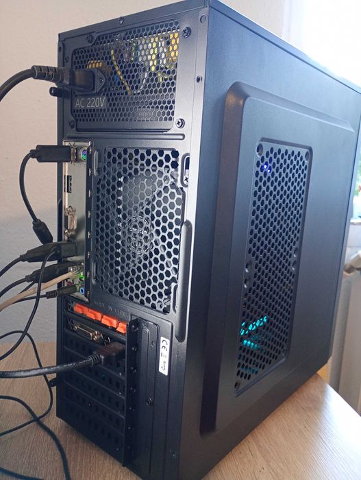 Carcasa PC Segotep V5 Black (suporta 6 ventilatoare)