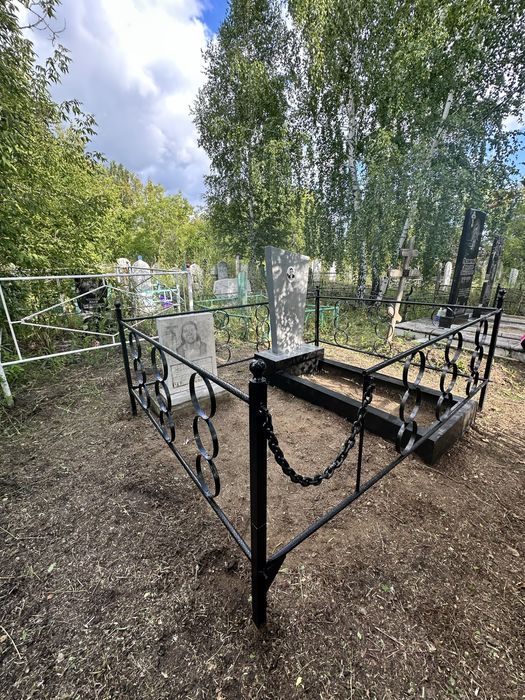 Уборка , благоустройство могил