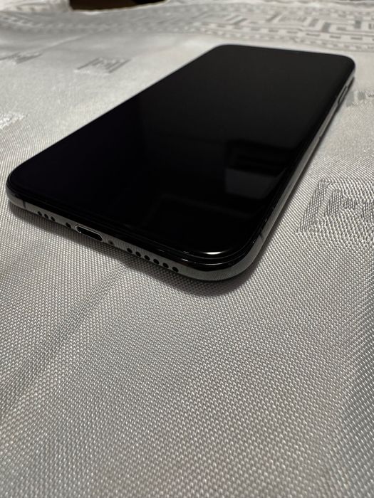 Продавам iPhone XS – 256 GB | Батерия 100%