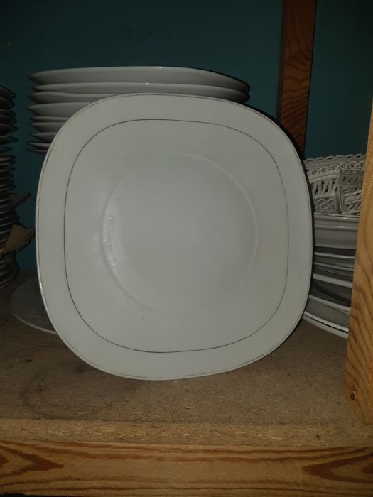 Продам посуда в разние размерами дешево