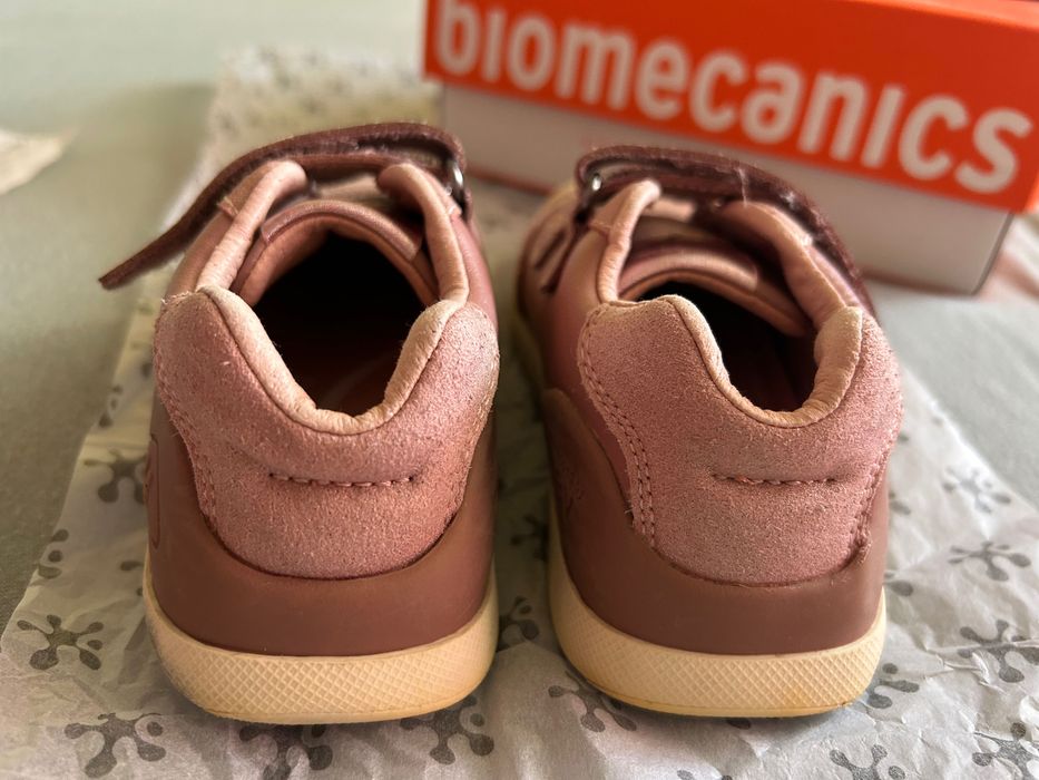Обувки Biomecanics 24 номер