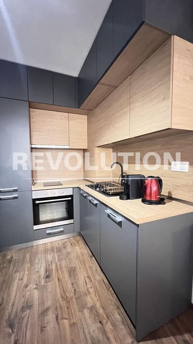 Дава се под наем Тристаен апартамент в Варна, Център - 70 кв.м за 797.64 € - Снимка #4