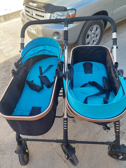 Коляска для близнецов