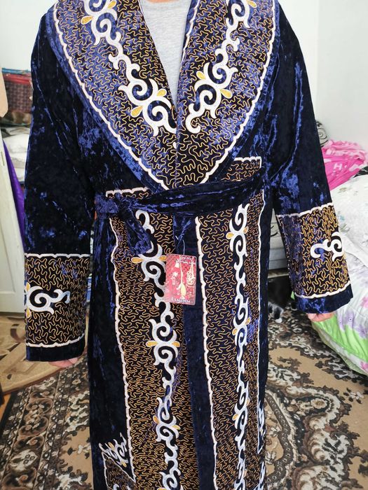 Продам чапан новый