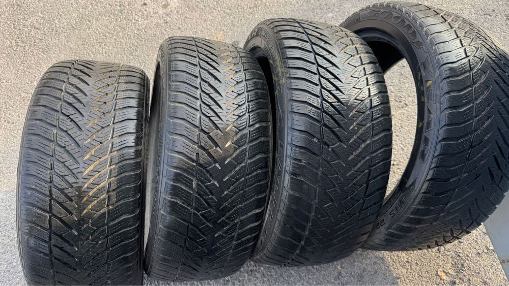 Продается шины 225/45/17