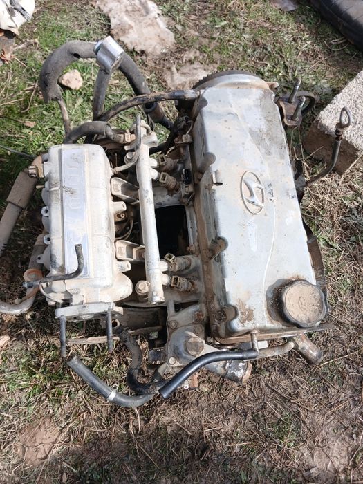 Хюндай сонта 3  матор 2 куб