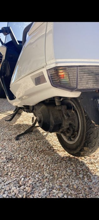 Honda Helix CN 250 maxiscuter