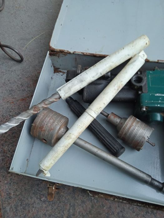 Продам перфоратор большой