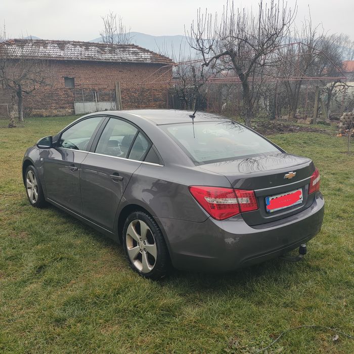 Cevrolet Cruze 1.8, 141 к.с., газ-бензин