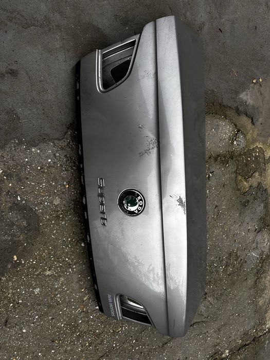 Capotă portbagaj skoda superb2.