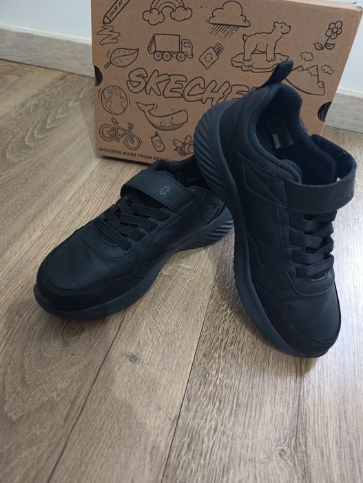 Sketchers mărimea 33