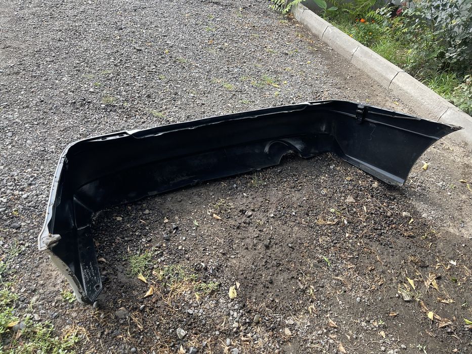 Задний бампер-Субару легаси кузов b4