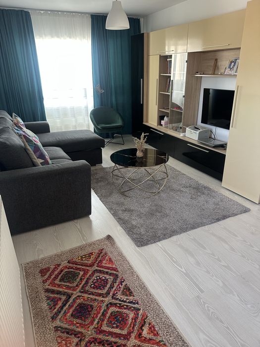 Vand apartament 3 camere