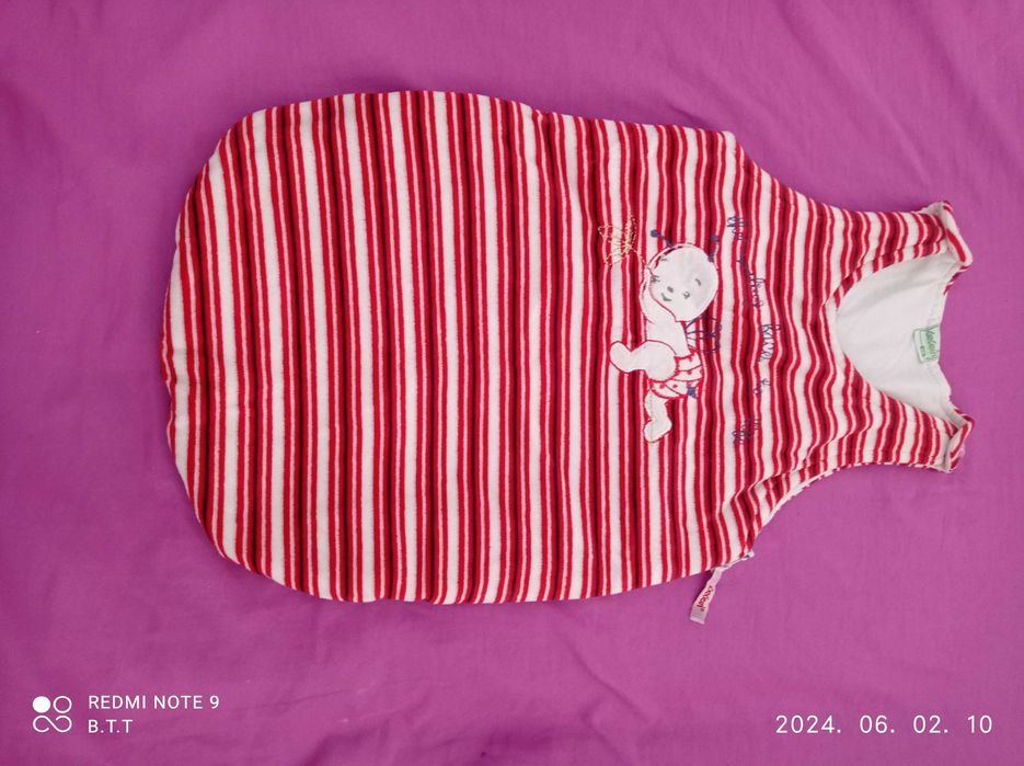 Sac de dormit bebe roșu cu alb