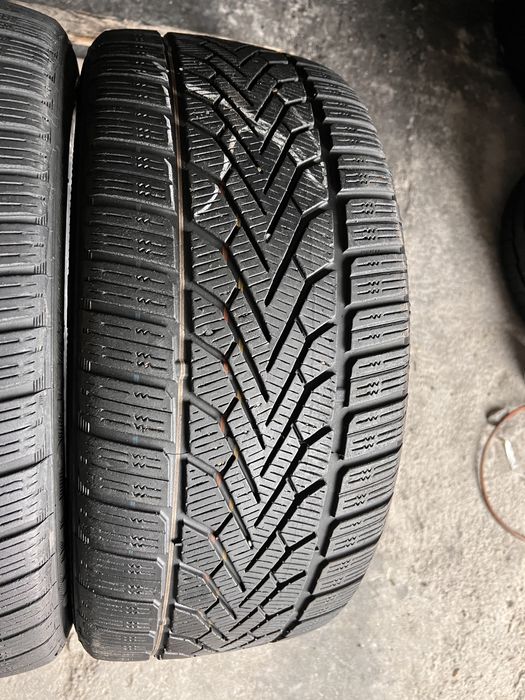2 anvelope iarna 235/45/17 , Semperit , 6 mm