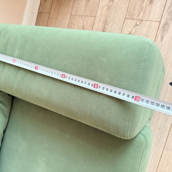 Продам диван угловой в отличном состоянии