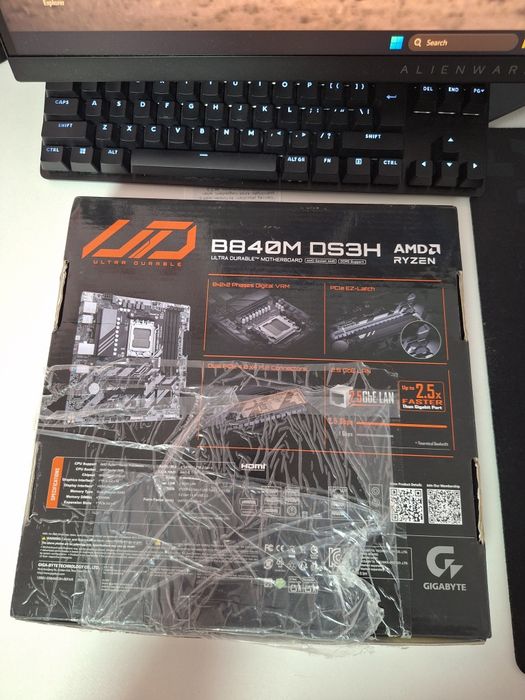 Placa de baza GIGABYTE b840m ds3h sigilata