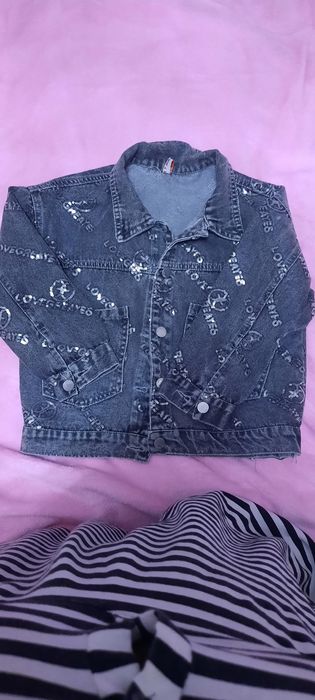 Продам джинсовку на девочку