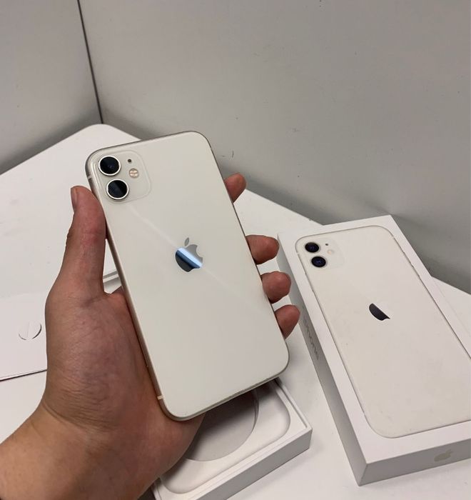 iPhone 11 с гарантией