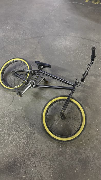 Велосипед BMX трюковой