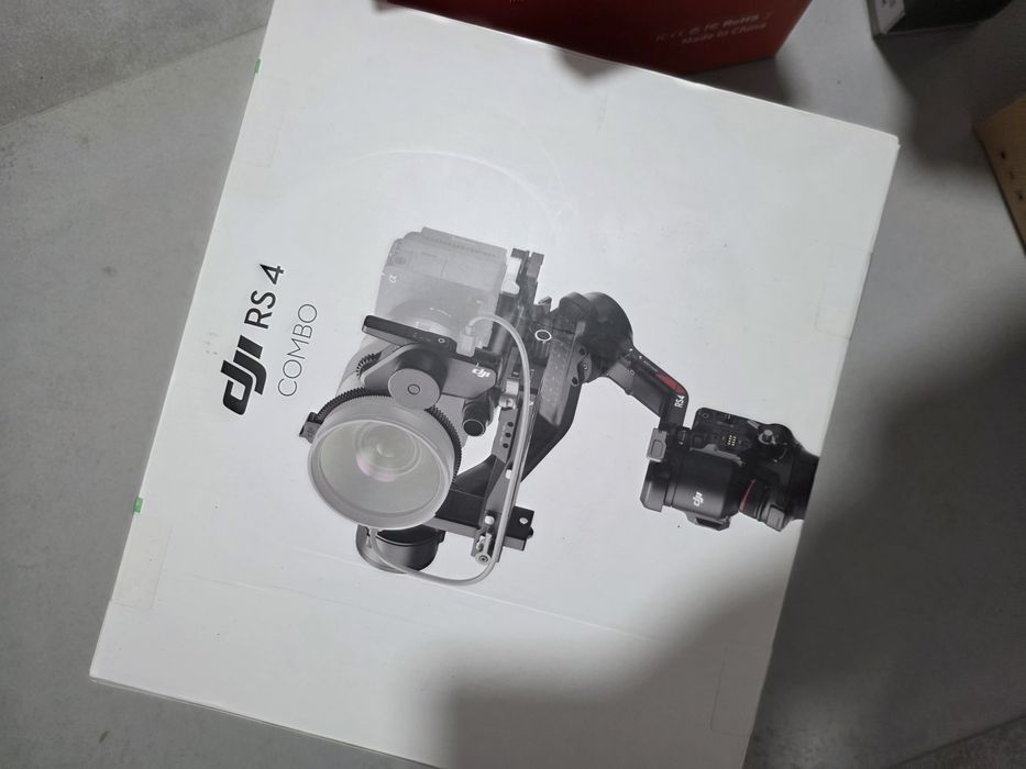 DJI RS 4 Stabilizator Gimbal 3 Axe Combo