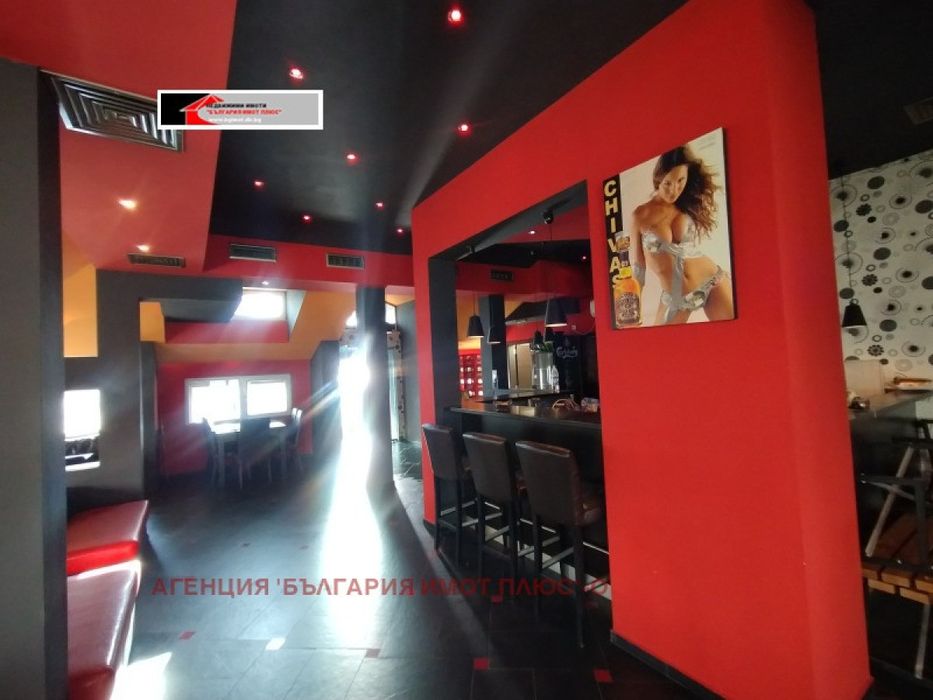 Дава се под наем Заведение в София, Център - 160 кв.м за 2040 € - Снимка #1