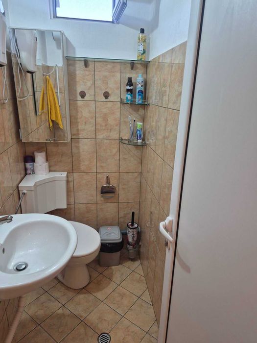 Дава се под наем Едностаен апартамент в Враца, Вежен - 49 кв.м за 229.5 € - Снимка #21