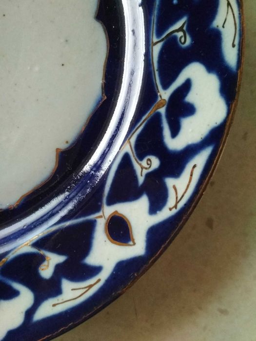 Посуда для дома. Ляган и мелкая тарелка .