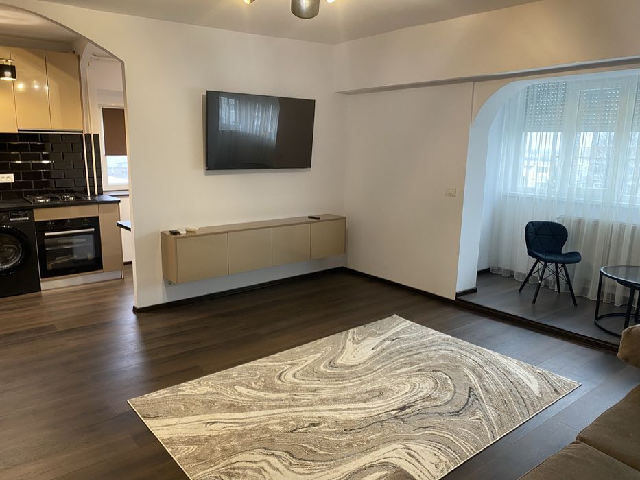 Inchiriez garsoniera