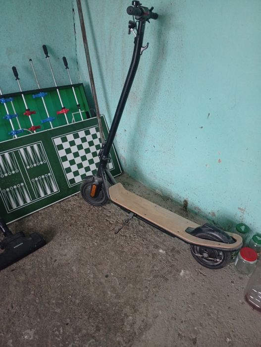 Navigație auto și o trotineta electrica