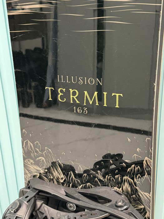 Сноуборд + крепления + ботинки