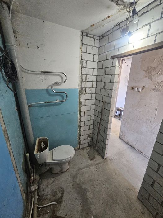 Продам двух комнатную квартиру