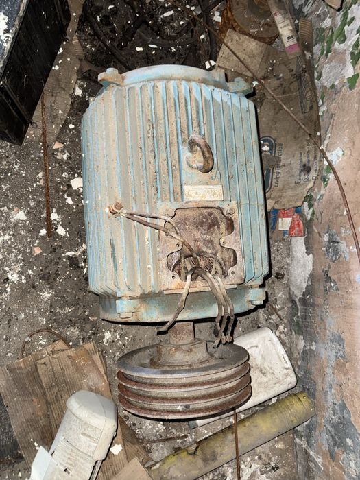 Продам электродвигатель