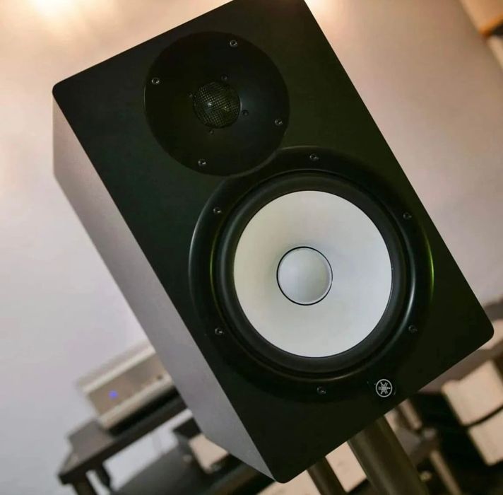 Yamaha hs8 studio