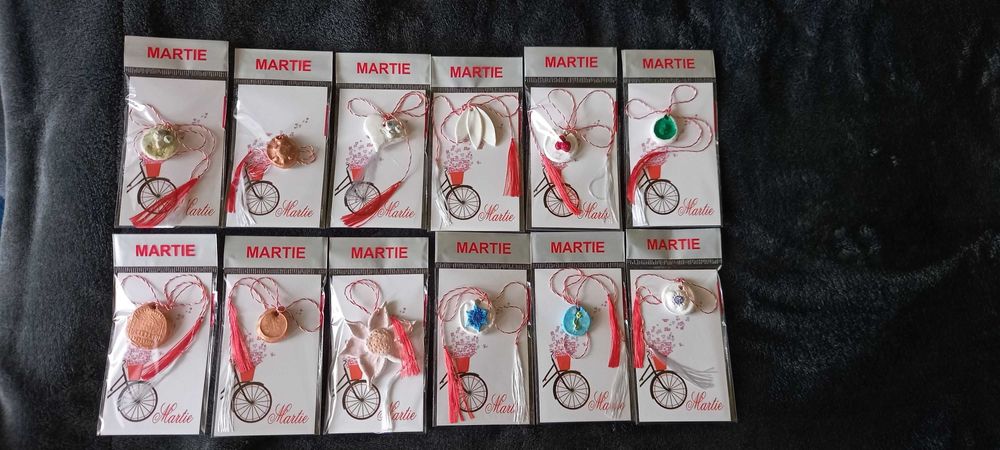 Martisor tip medalion lucrat manual (martisoare)