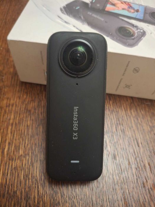 Екшън камера Insta 360 X3
