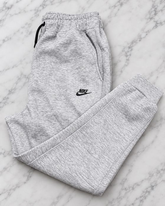 Nike tech marime L