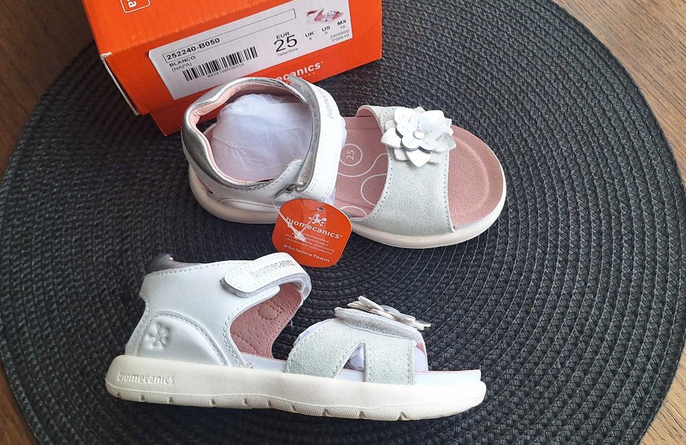 Сандали - чисто нови - Biomecanics и Geox, н. 25