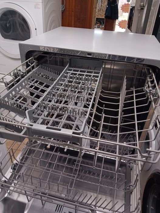 Малка сива съдомиялна  кубче Candy за 8 комплекта с 2 години гаранция!