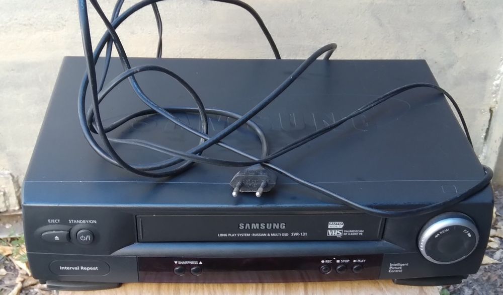 Продам видеомагнитофон Samsung