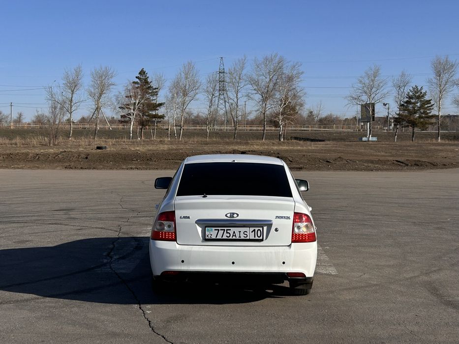 Продам приору 2 .198 пробег .