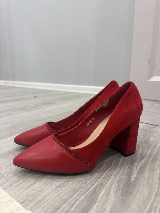 Вечерные туфли.