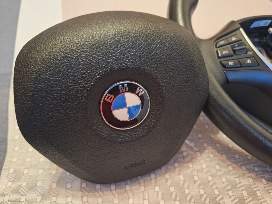 Volan BMW seria 3, 4 - F30/31/32/34/36 + airbag - VIBRATII + DISTRONIC