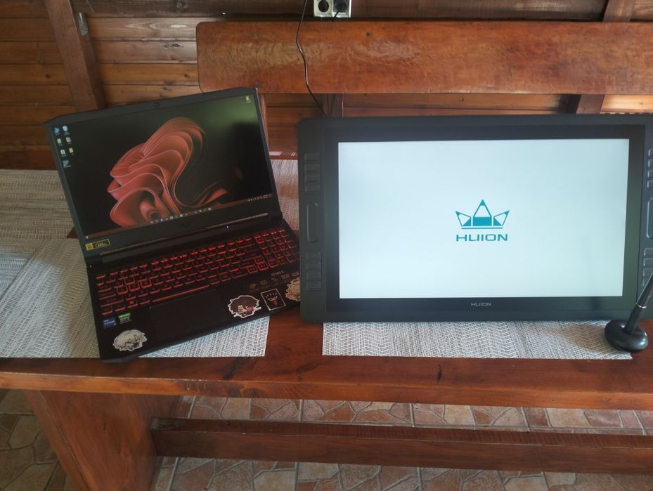 Vând tableta grafica HUION KAMVAS PRO 20