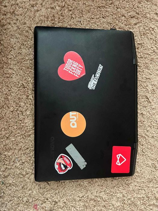 Laptop Lenovo Y700