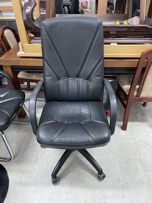 Scaun gaming/directorial/ vizitator